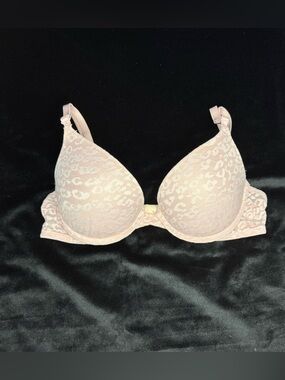 PINK Victoria's Secret Light Pink Leopard Lace Push-Up Bra